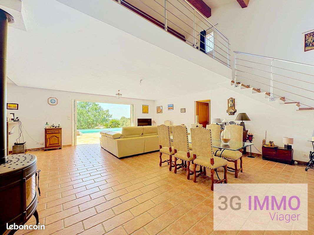 VILLA F5 plain-pieds 190m² | Terrasse et piscine | Nue-Propriété (image 2)