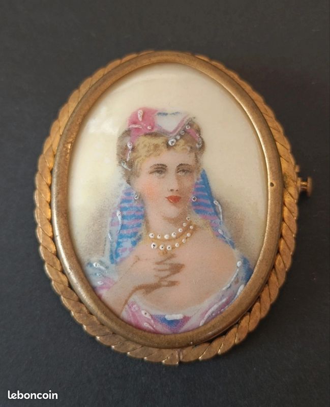 ANCIENNE PETITE BROCHE/INSIGNE Emaille "Comité" Palme A Identifier EUR 8,00 - FR