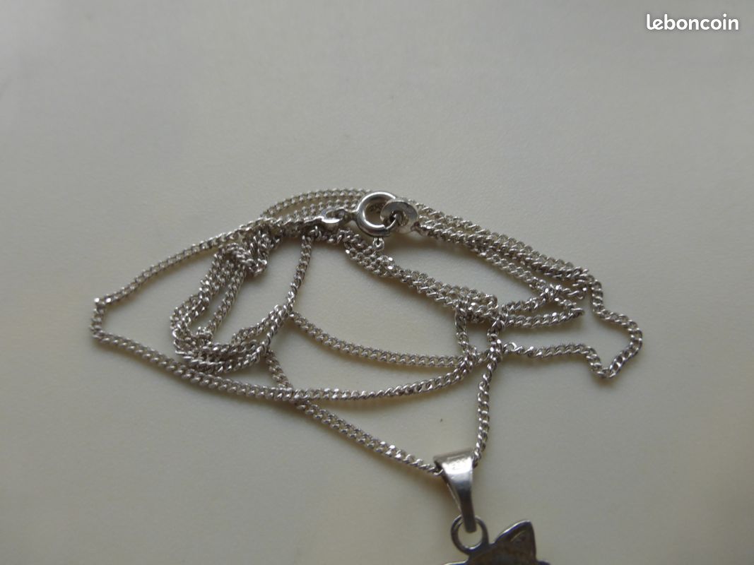 Pendentif Argenté Chat Endormi - Collier Breloque - Bijou Occasion