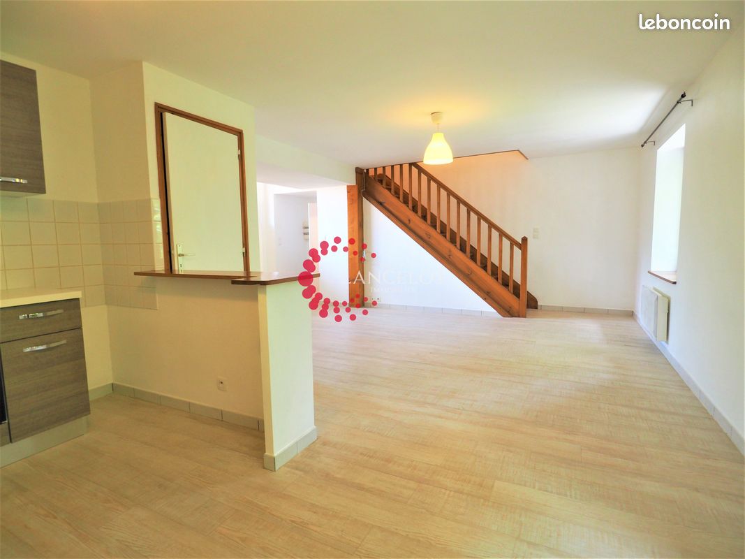 Appartement 3 pièces 52 m² · à Sainte-Foy-lès-Lyon · 52 m² · 896 €/mois