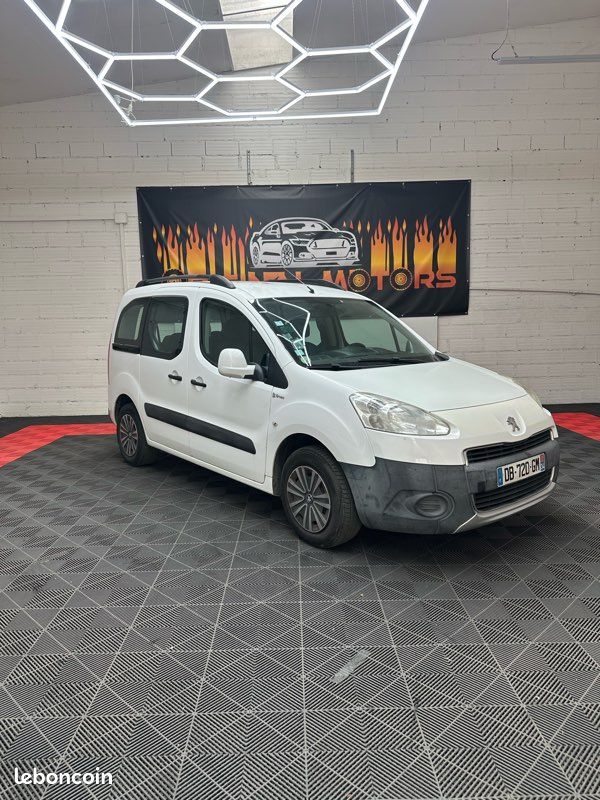 Peugeot partner - 1.6hdi 115 - 5 places - 2014 - 149 000km (image 1)