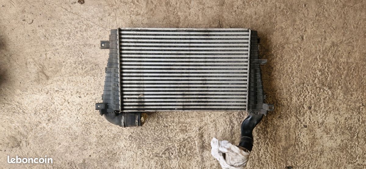 Radiateur air opel zafira B 1.9l cdti 150cv (image 2)