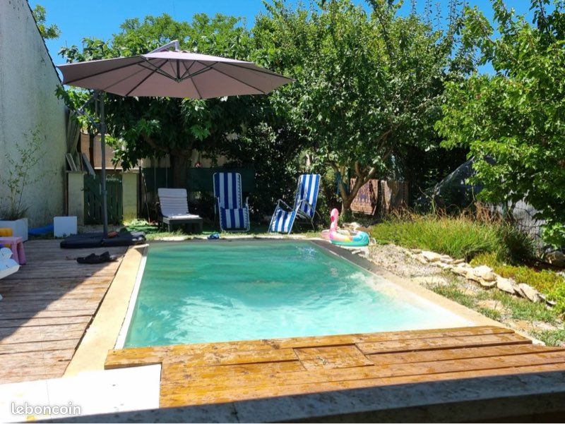 Maison 5 pièces 120 m² · à Clarensac · 120 m² · 1 450 €