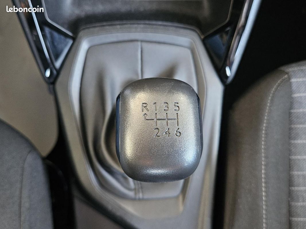 PEUGEOT 208 BLUEHDI 100 S&S Active 5 PLACES (image 15)
