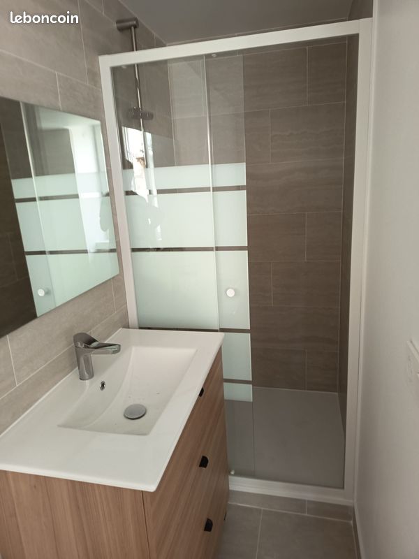 Appartement 1 pièce 17 m² · à Bourgoin-Jallieu · 17 m² · 370 €