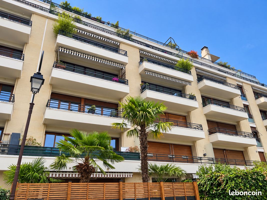 Appartement 2 pièces 54 m² · à Saint-Cloud · 54 m² · 336 000 €