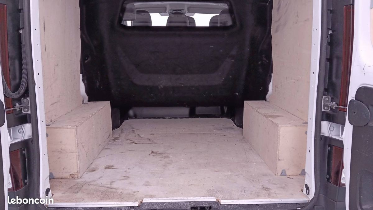 Renault trafic ca l1h1 3000 kg blue dci 130 grand (image 16)