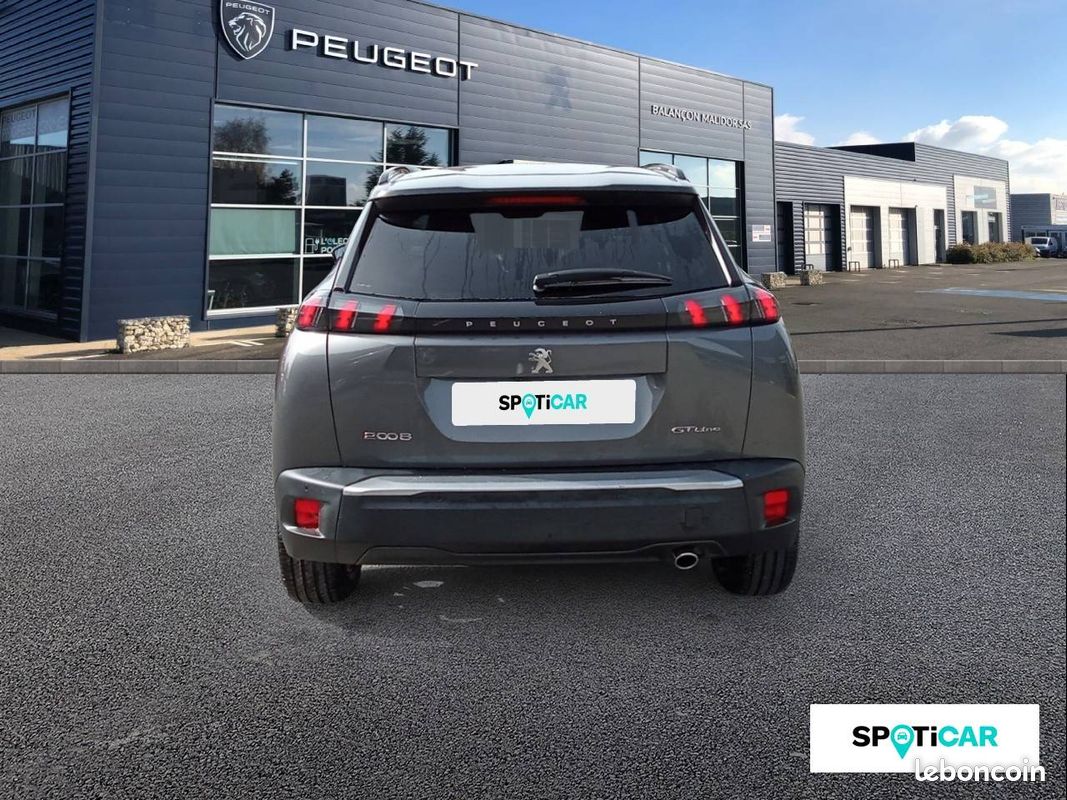 PEUGEOT 2008 BlueHDi 130 S&S EAT8 GT Line (image 4)