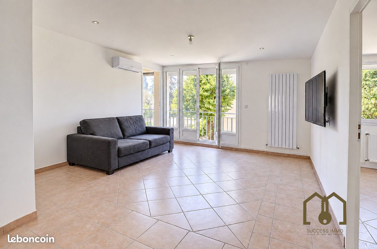 Appartement 4 pièces 72 m² · à Vaulx-en-Velin · 72 m² · 150 000 €