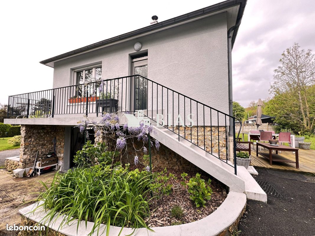 Maison 6 pièces 121 m² · à Serquigny · 121 m² · 965 €