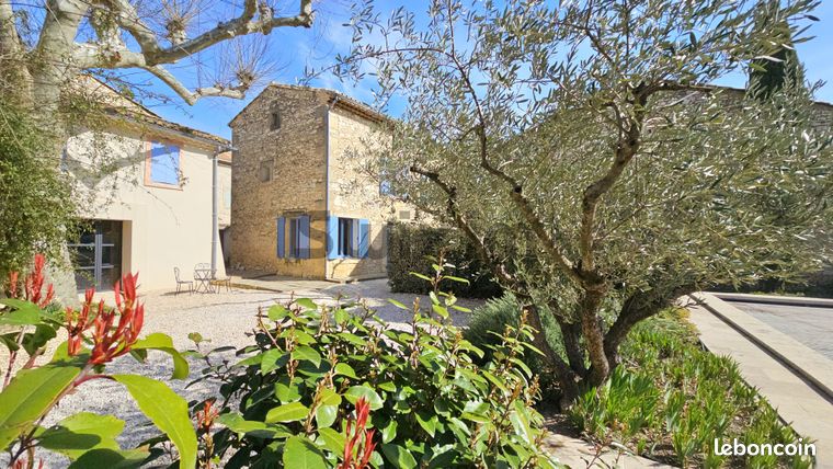 Maison 7 pièces 212 m²