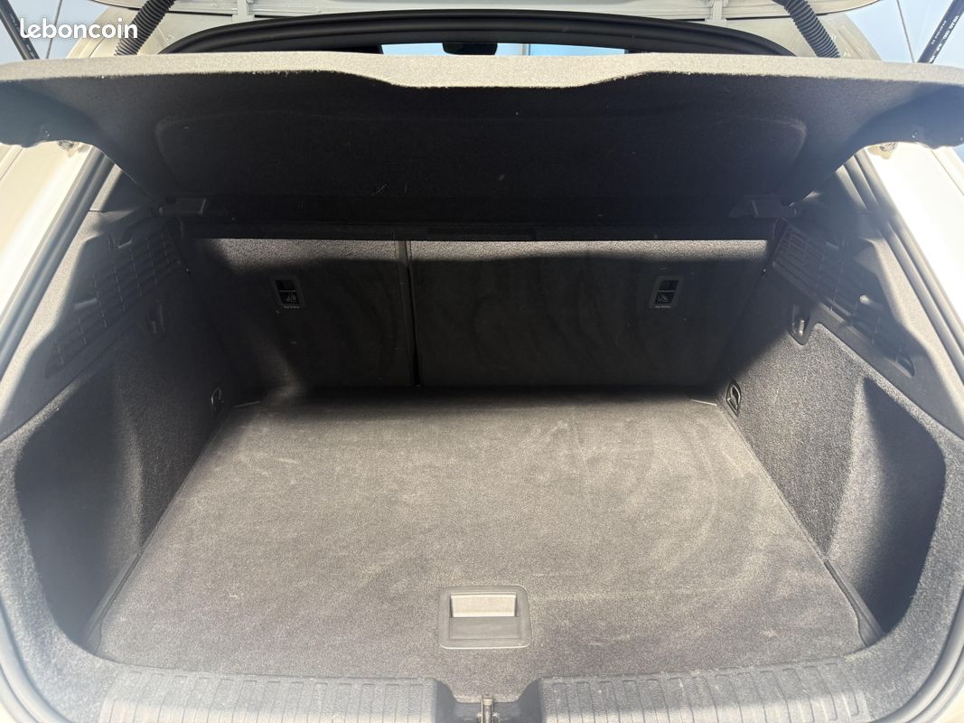 AUDI A3 Sportback 35 TDI 150 S tronic 7 S Line (image 27)
