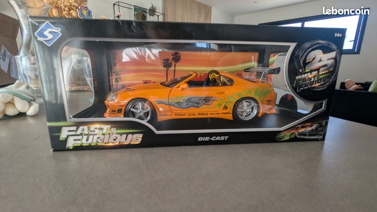 Toyota supra fast and furious solido 1/18 (image 2)