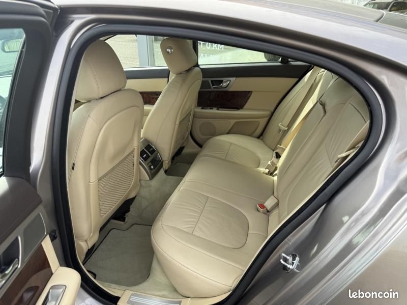 Jaguar XF 3.0 V6 D Luxe Premium (image 10)