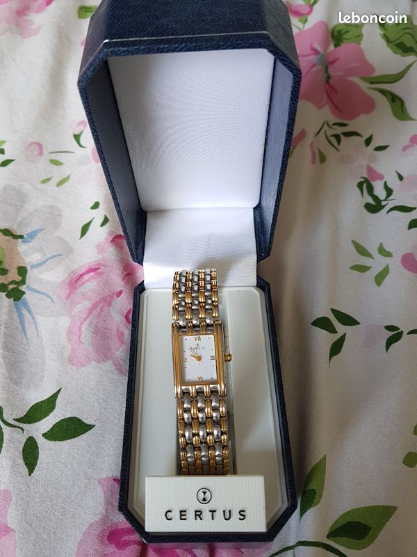 Montre de la marque CERTUS couleur or et argent (image 1)