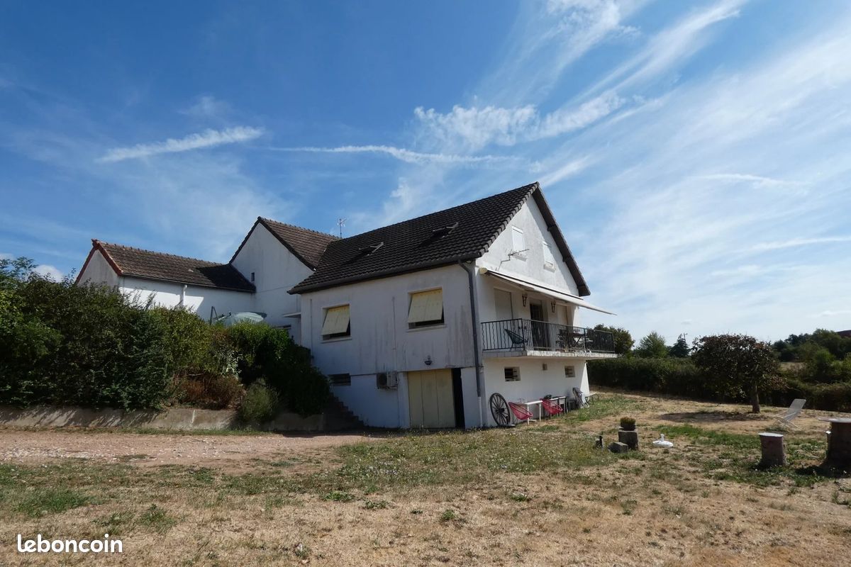Immeuble 7642 m² Essertenne · 319 830 €