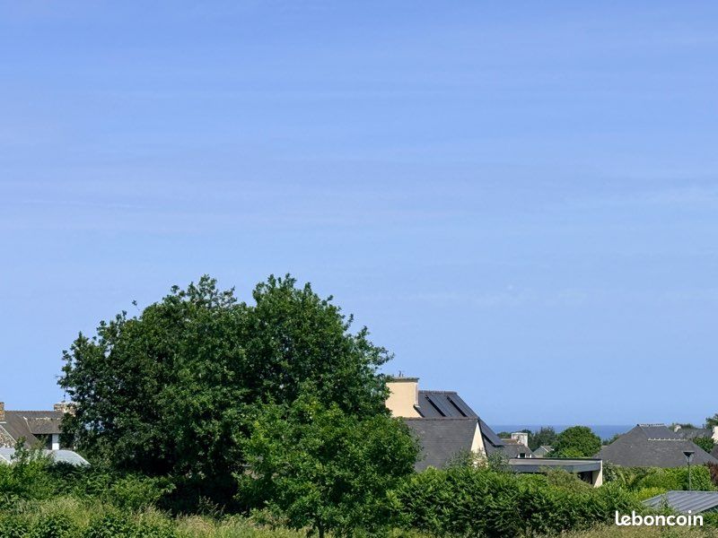 Terrain constructible, petite vue mer · à Ploubazlanec · 165 000 €