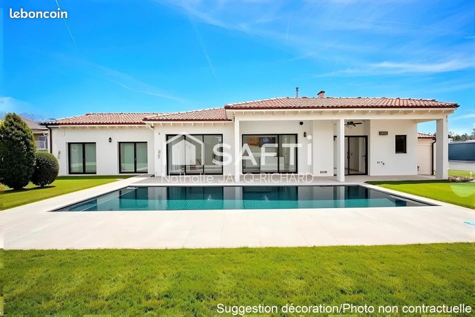 Propriété 6 pièces 150 m²