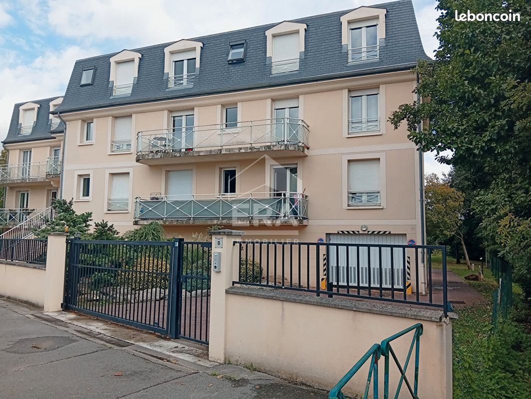 Appartement 2 pièces 42 m² · à Lamorlaye · 42 m² · 1 016 €/mois