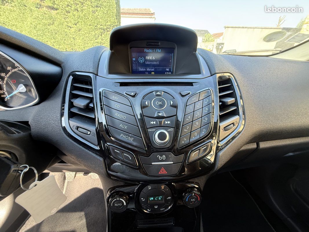 Ford fiesta 1.5 tdci 95 titanium 2016 (image 16)