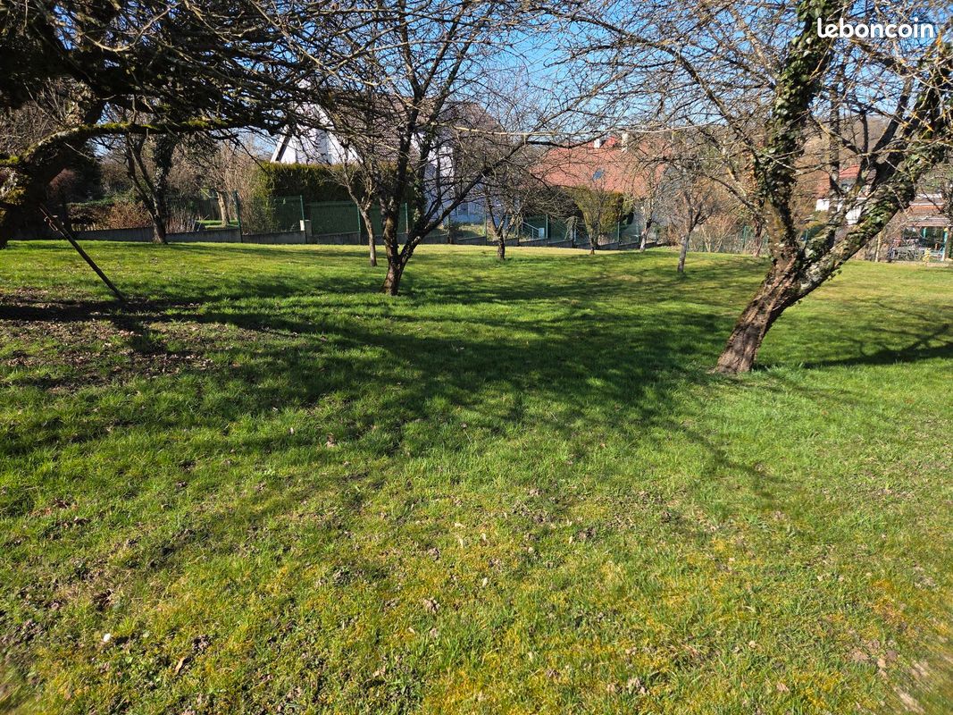 Terrain 9 ares constructible · à Helfrantzkirch · 199 000 €