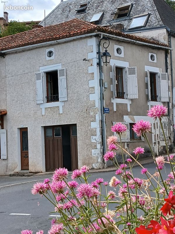 Maison 3 pièces 60 m² · au Vigeant · 60 m² · 33 000 €