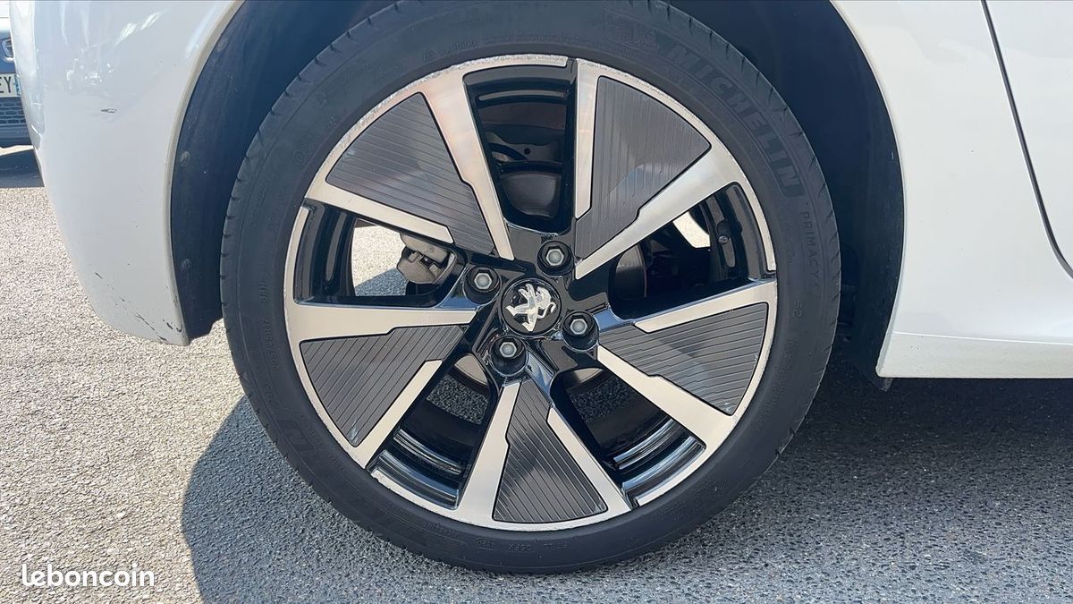 Peugeot 208 II 1.5 BlueHDi 100 Active Business (image 16)