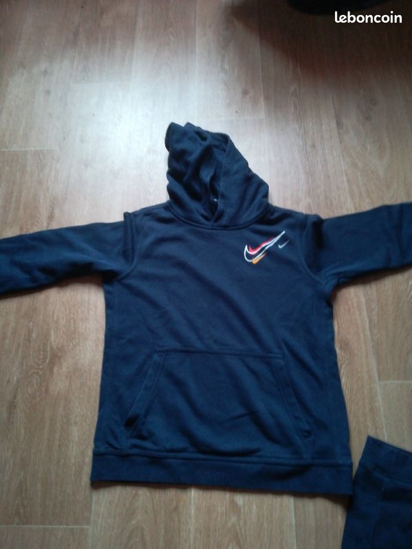 Ensemble Nike L (image 1)
