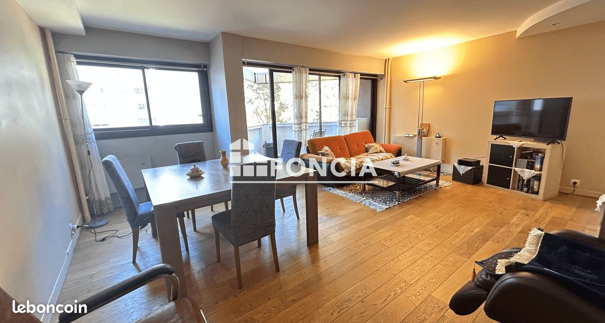 Appartement 3 pieces ,balcon et deux loggias vue sur le lac.Proche métro et CC Créteil soleil (image 5)