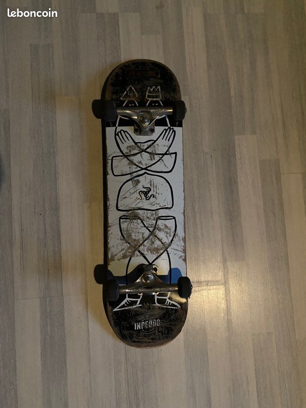 Skate (image 1)