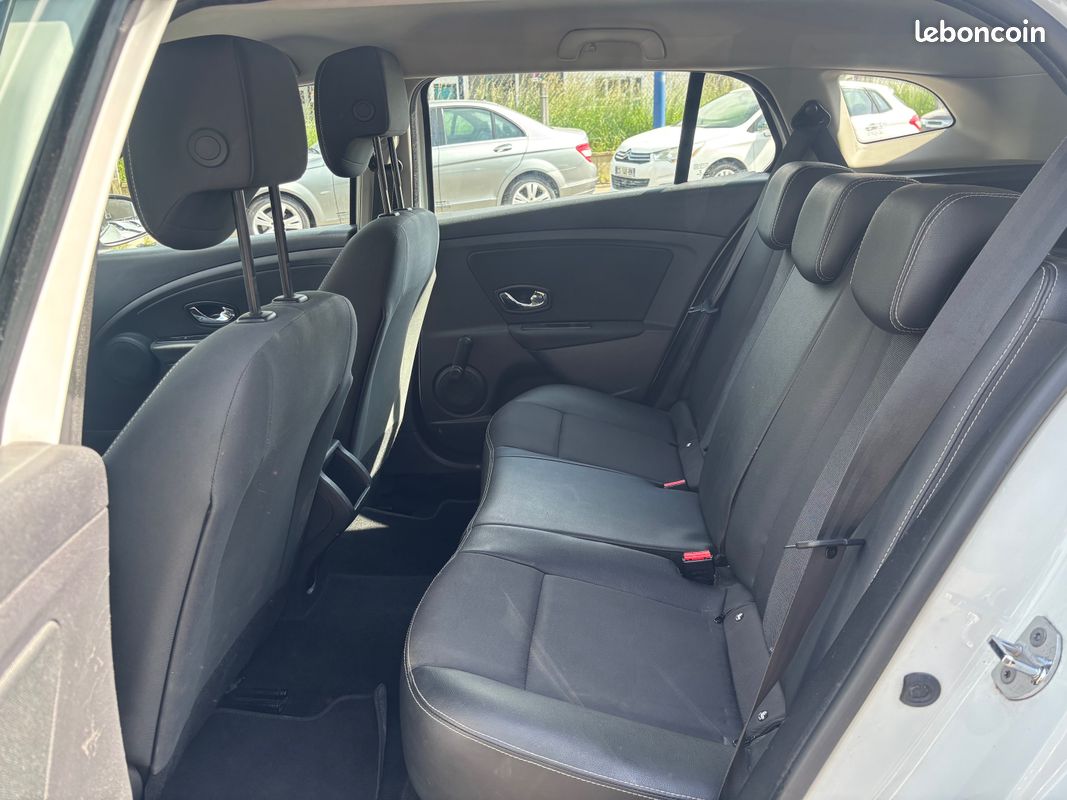 Renault Megane III (3) Estate 1.5 DCI 110 Energy Life Eco2 (image 8)