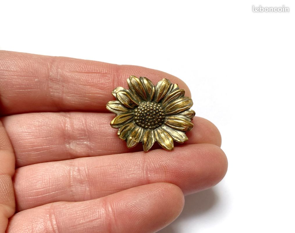 Magnifique Broche Abeille Pins marguerite pour les amoureux