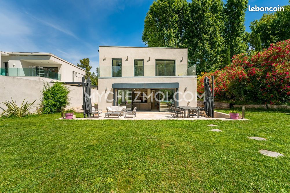 Maison 6 pièces 216 m² · à Marseille · 216 m² · 1 165 000 €