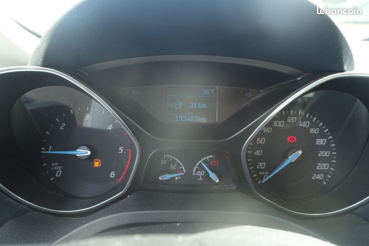 Ford C-MAX 1.6 TDCI 115CH FAP TITANIUM X (image 13)