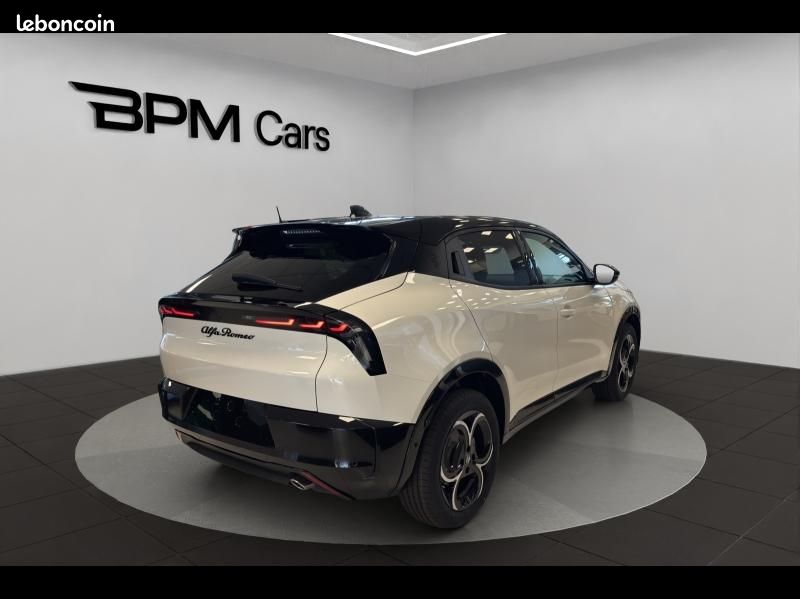 Alfa romeo Junior 1.2 Ibrida 136ch Premium DCT6 Q4 (image 5)