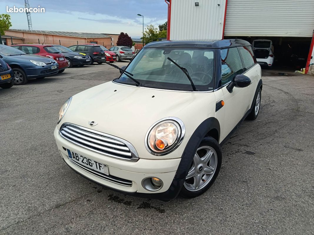 Mini Clubman R55 1.4i 120ch One Pack Toit ouvrant panoramique ct ok (image 1)