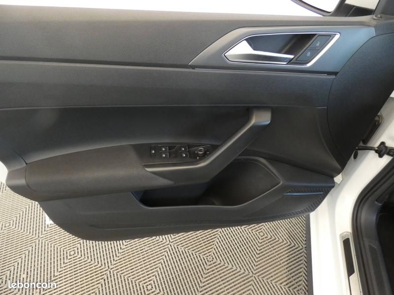 Volkswagen Polo 1.0 TSI 95ch R-Line DSG7 (image 9)
