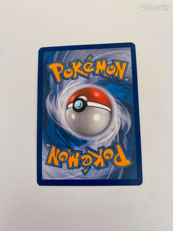 Lot de 6 cartes Pokemon en très bon état dont jirachi master, zamazenta master , gratina prisme étoile, amphinobi radieux, lougaroc ex, arcanin ex teracristal (image 9)