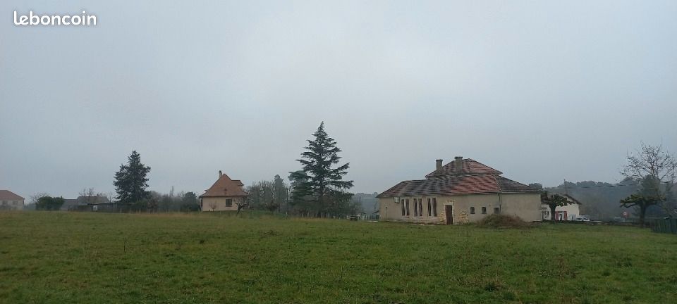Terrain 960 m² · à Saint-Géry · 19 200 €