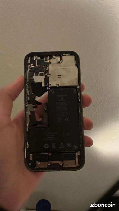 Chasis iphone 14 pro sans carte mere (image 2)