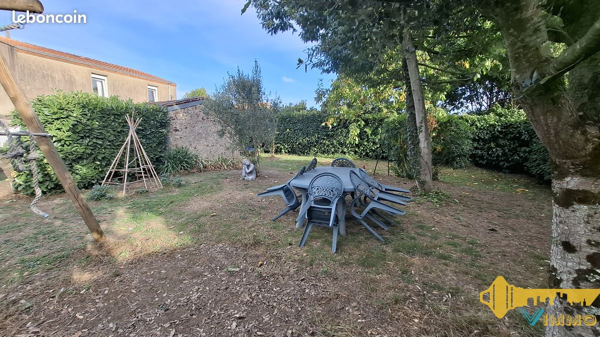 Terrain 300 m² · à Sainte-Pazanne · 300 m² · 87 000 €