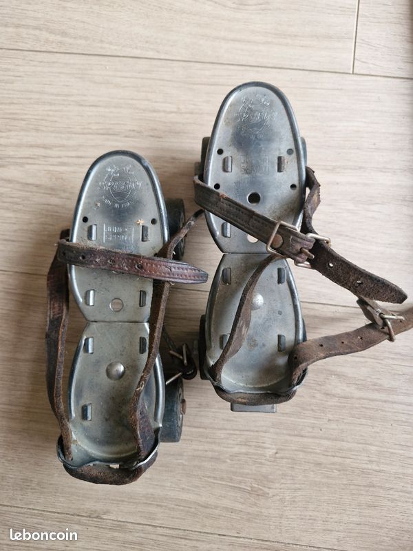 N.1 RARE ANCIENS patins à roulettes 3 roues . Marque Speedy EUR 165,00 - FR