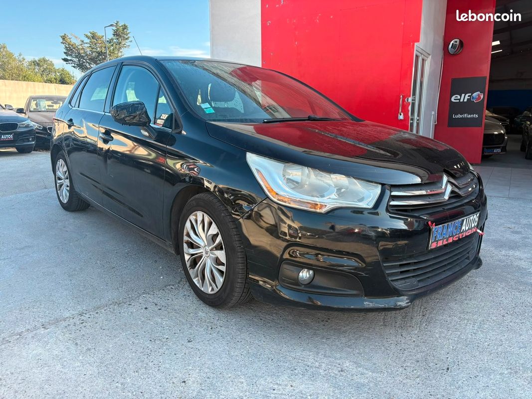 Citroën C4 1.6L HDI 112 CHEVAUX BOÎTE AUTOMATIQUE | ENTIÈREMENT RÉVISÉE ET GARANTIE (image 9)