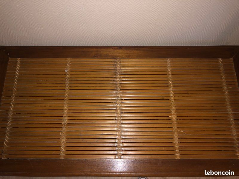 Table en bois et bambou (image 1)