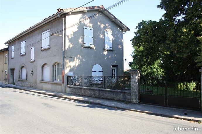 Maison 7 pièces 226 m²