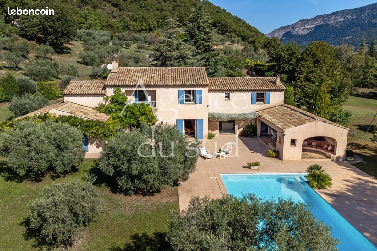 Maison 12 pièces 311 m² · à Sisteron · 311 m² · 930 000 €