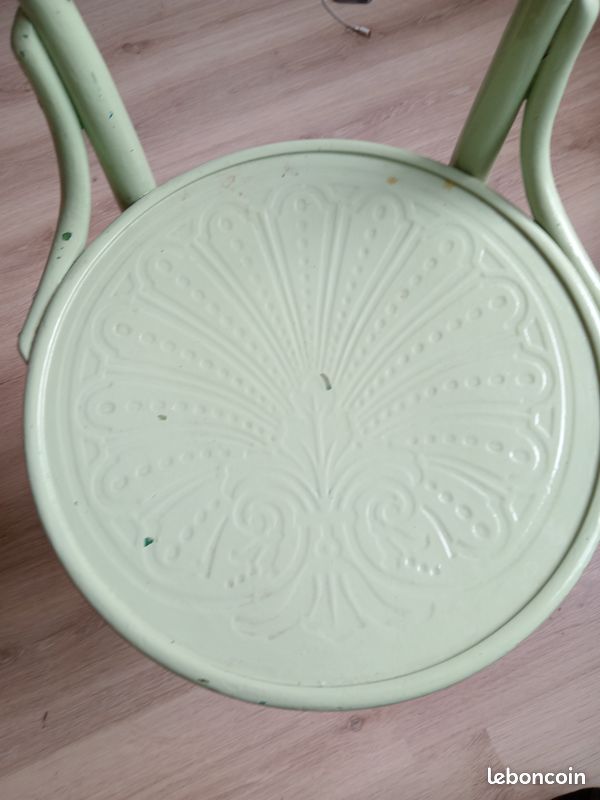 Chaises de bistrot (image 2)