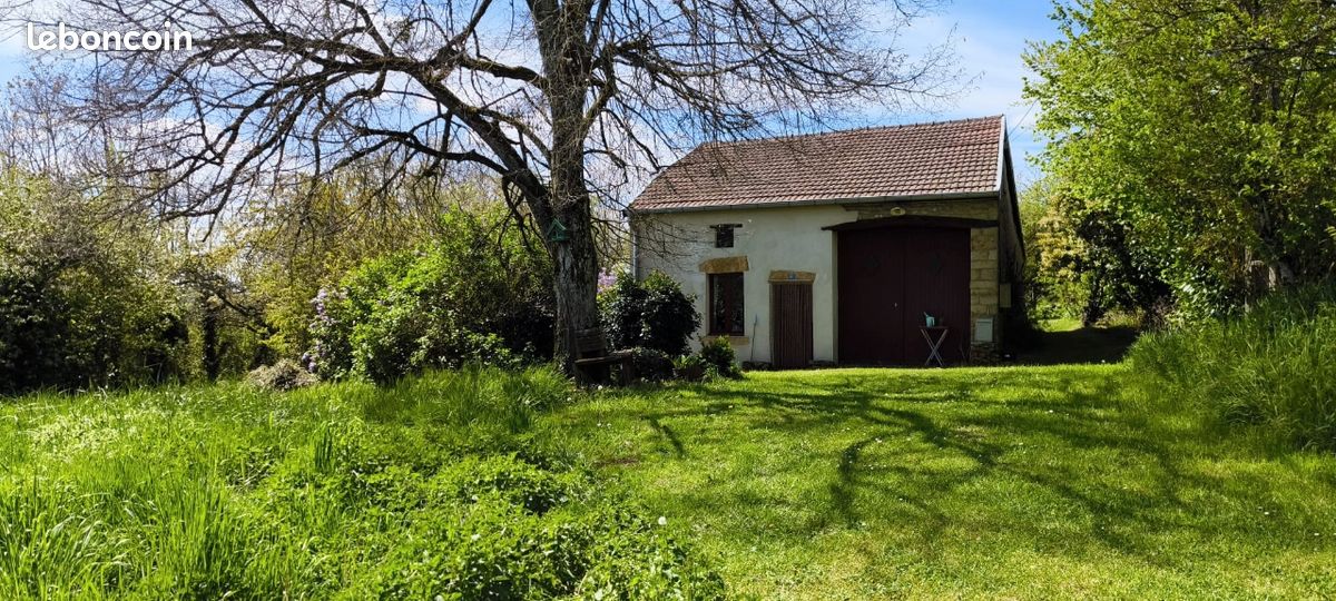 Maison 2 pièces 90 m² · à Jussey · 90 m² · 47 500 €
