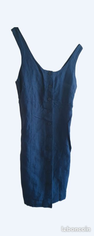 Robe bleue en lin (55%),taille 38
Neuve (image 1)