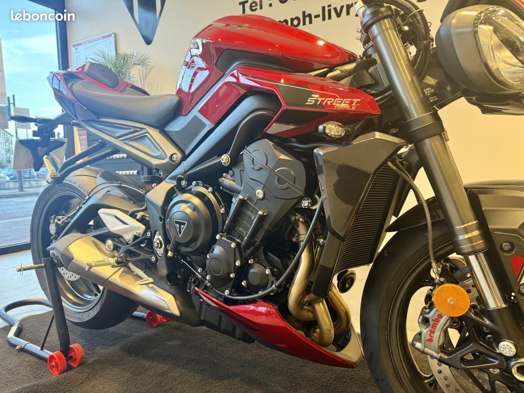 Triumph STREET TRIPLE 765 RS (image 9)